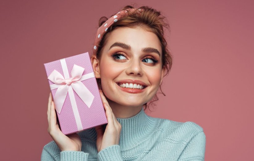 هدیه برای خانم ها