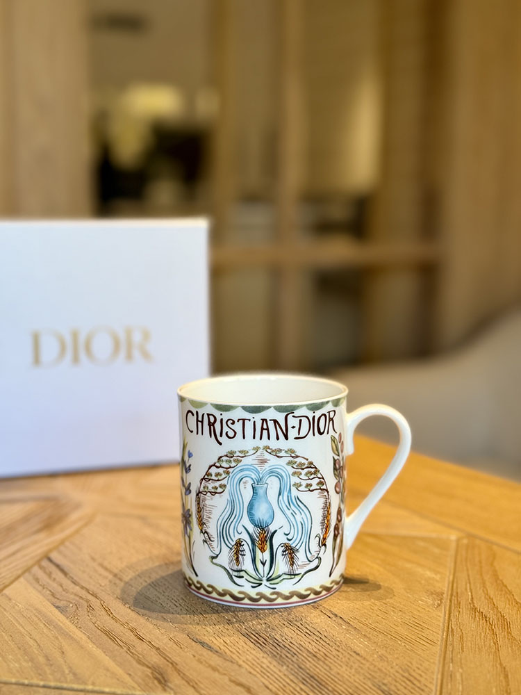 خرید ماگ های کوالیتی طرح اصلی برند DIOR