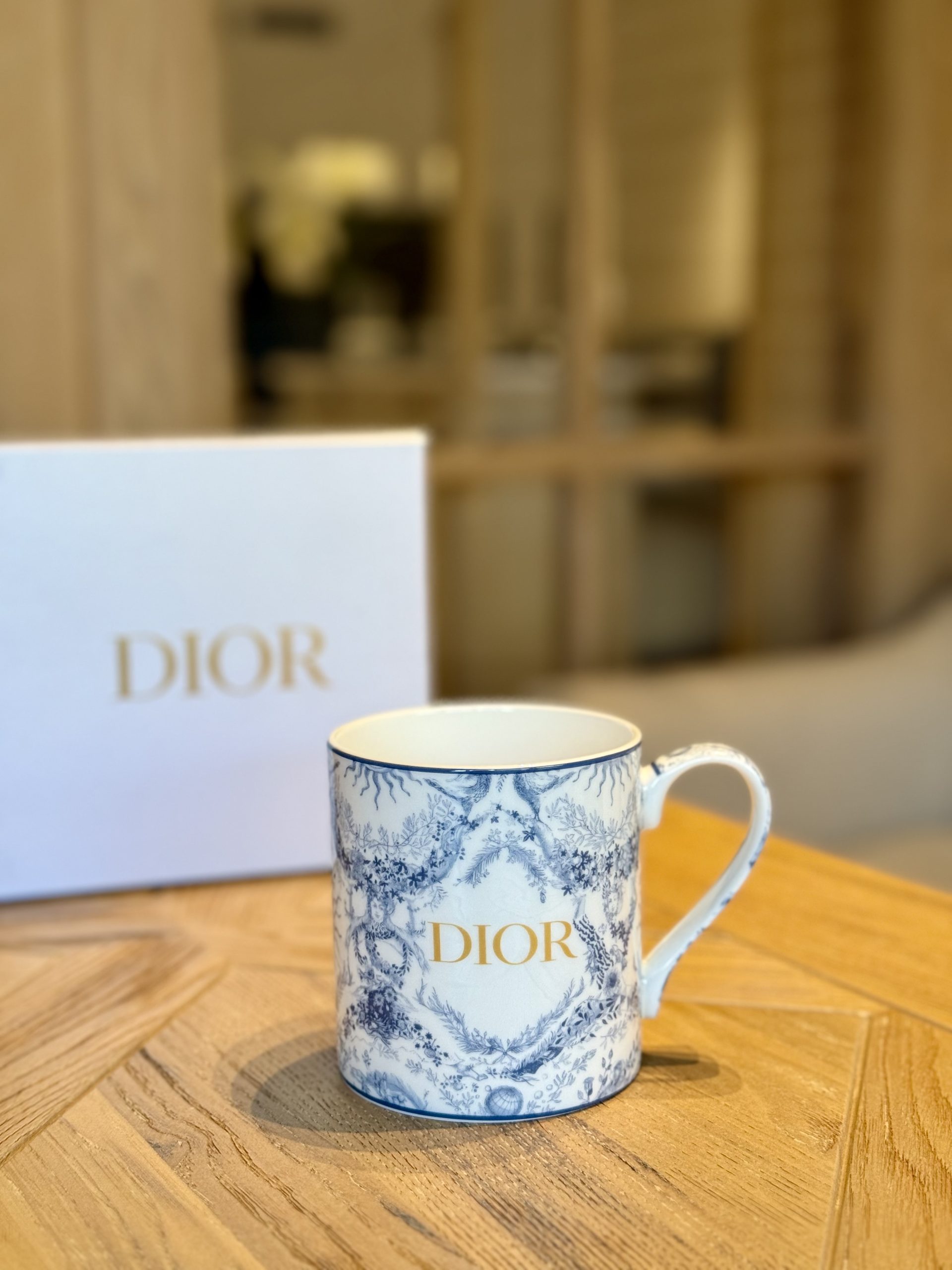 خرید ماگ های کوالیتی طرح اصلی برند DIOR